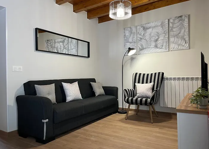 Miguel 2 Apartment Onis